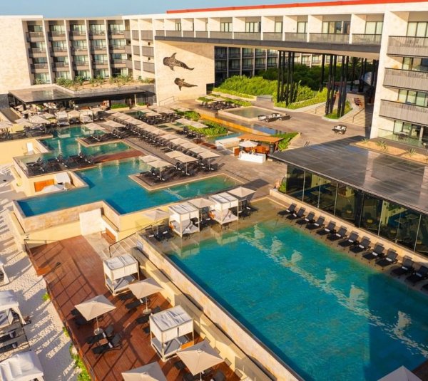 Devossion by Live Aqua Hero