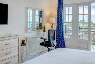 Superior Oceanview Room 8
