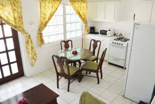 Studio 1 Queen Bed 1