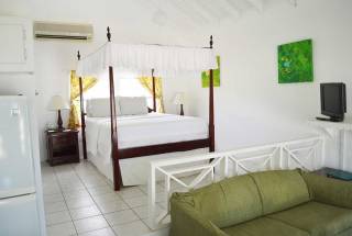 Studio 1 Queen Bed 2