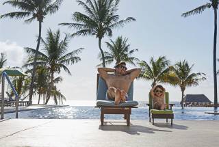 1 Infiniti Pool 2 Chair 1863r2