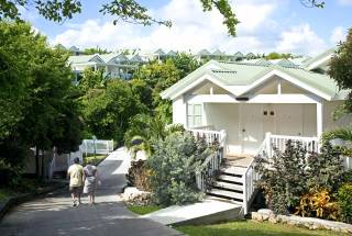 Hillside Suites Exterior