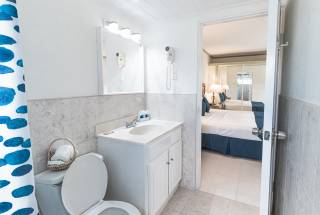 One Bedroom Suite Two Twins Bathroom