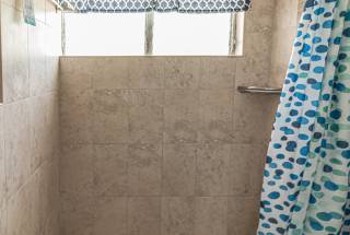 One Bedroom Two Twin Beds Shower