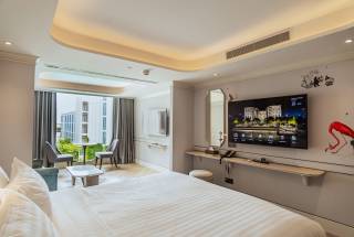 Club One Bedroom Riverview 1