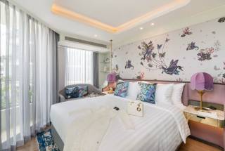 One Bedroom Riverview Suite 2