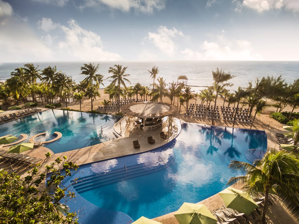 The Fives Infinity pool1
